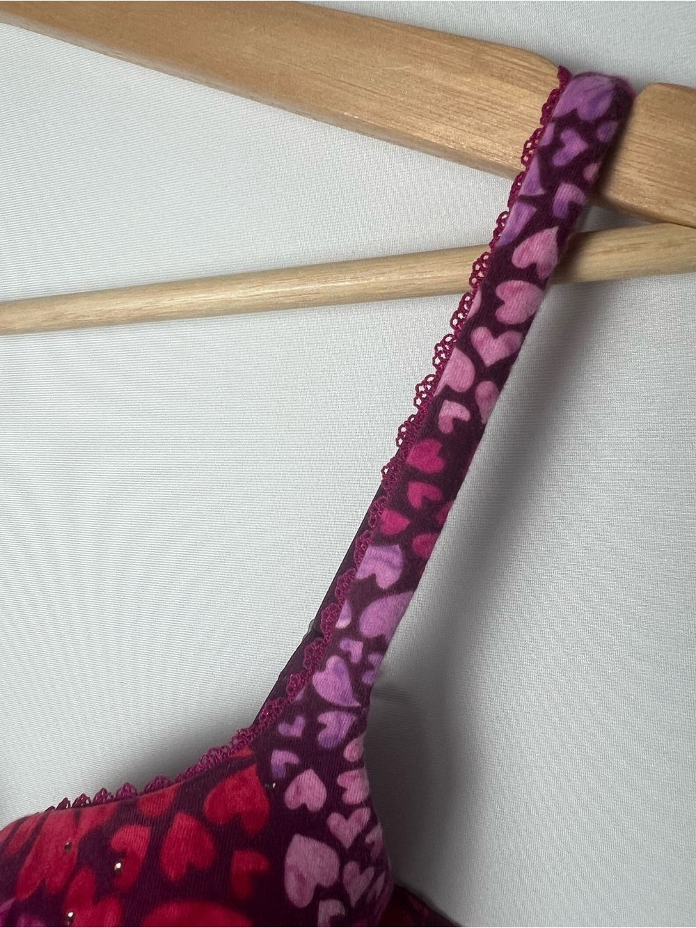 Victoria’s Secret NWT Body By Victoria Lined Demi Bra Heart Print Pink Red 36B - Picture 3 of 7